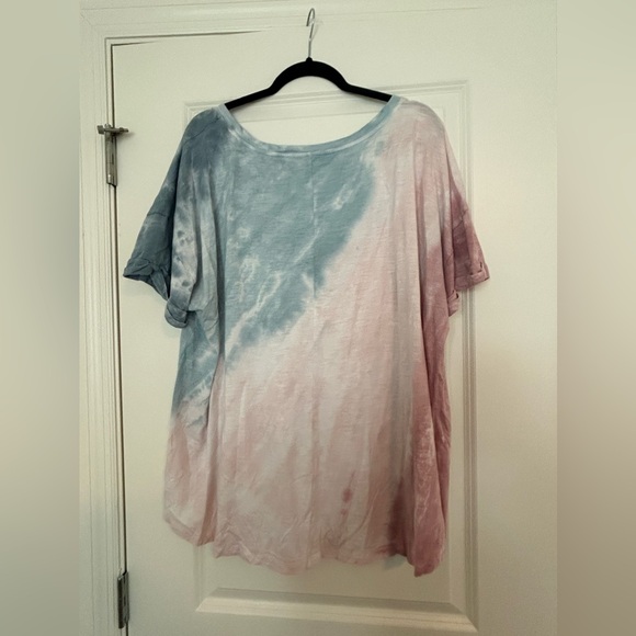 Maurices T-shirt - Picture 4 of 4